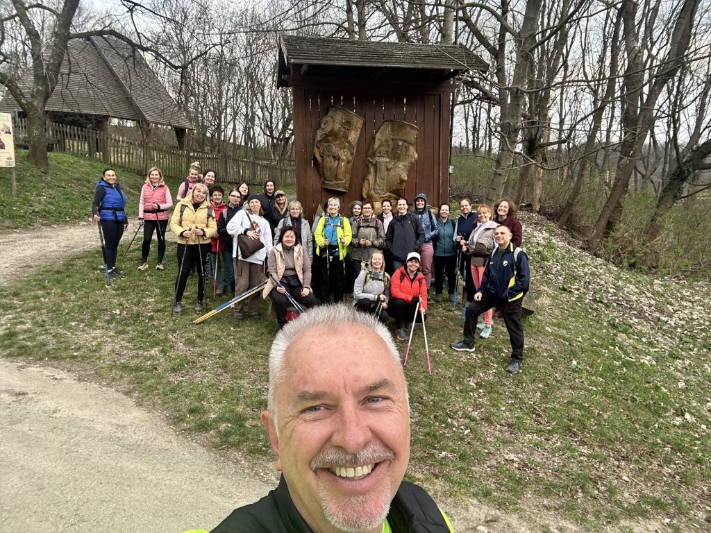 Koltai András és a nordic walking csapat kiránduláson